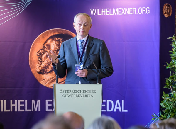 Markus Scharber: Organic Solar Cells – Challenges and Perspectives