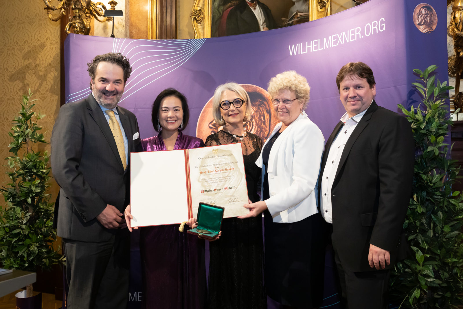 Stefan Radel, Thuc-Quyen Nguyen, Luisa Torsi, Sabine Seidler, Peter Lieber